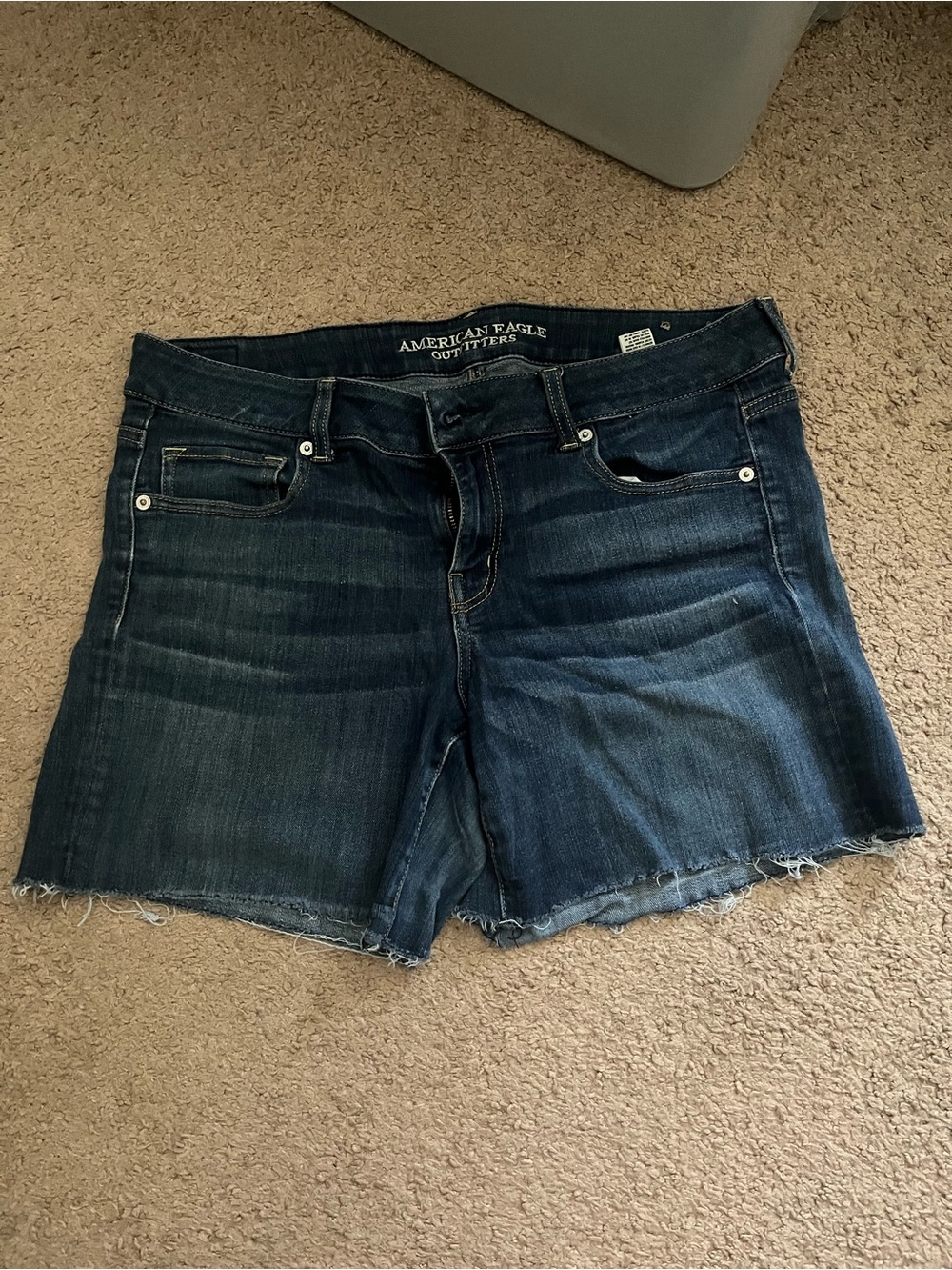 American Eagle Super Stretch Shorts Size 14